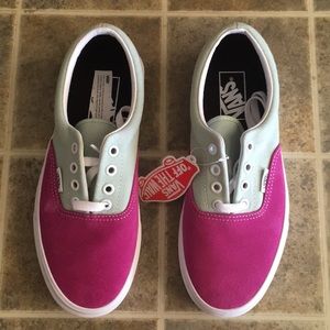 Brand New Women’s size 7.5 Vans